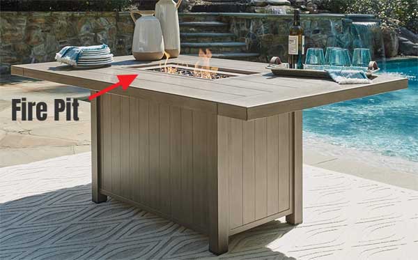 Built-in Fire Pit in the Middle of Outdoor Dining Table